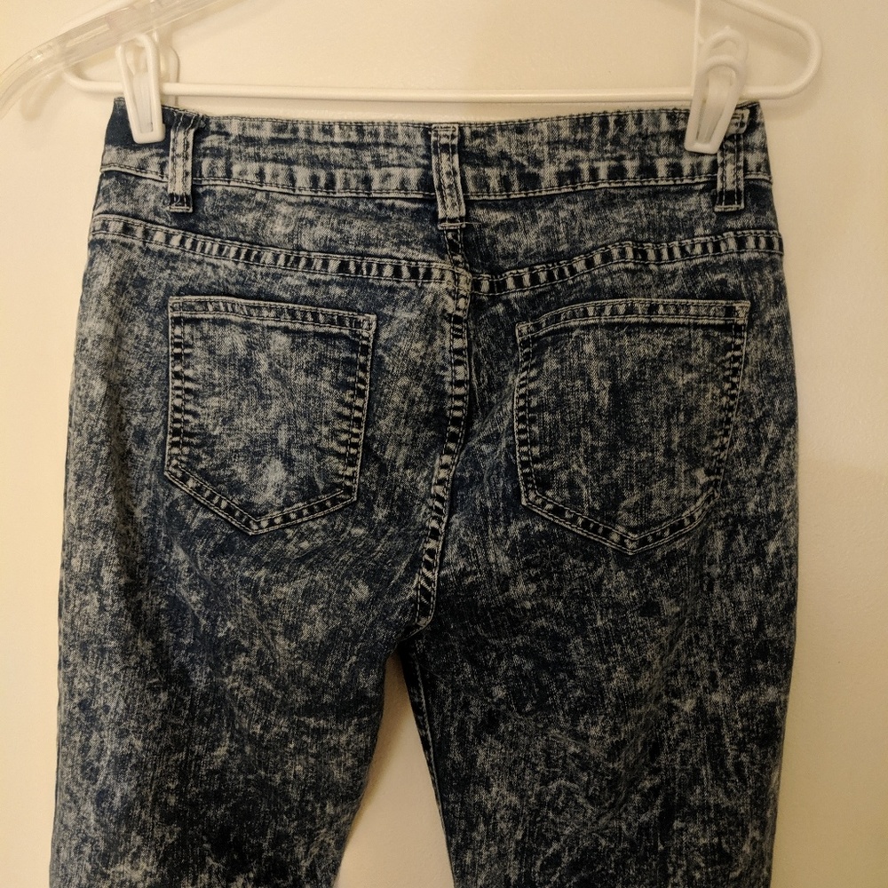 Acid wash jeans